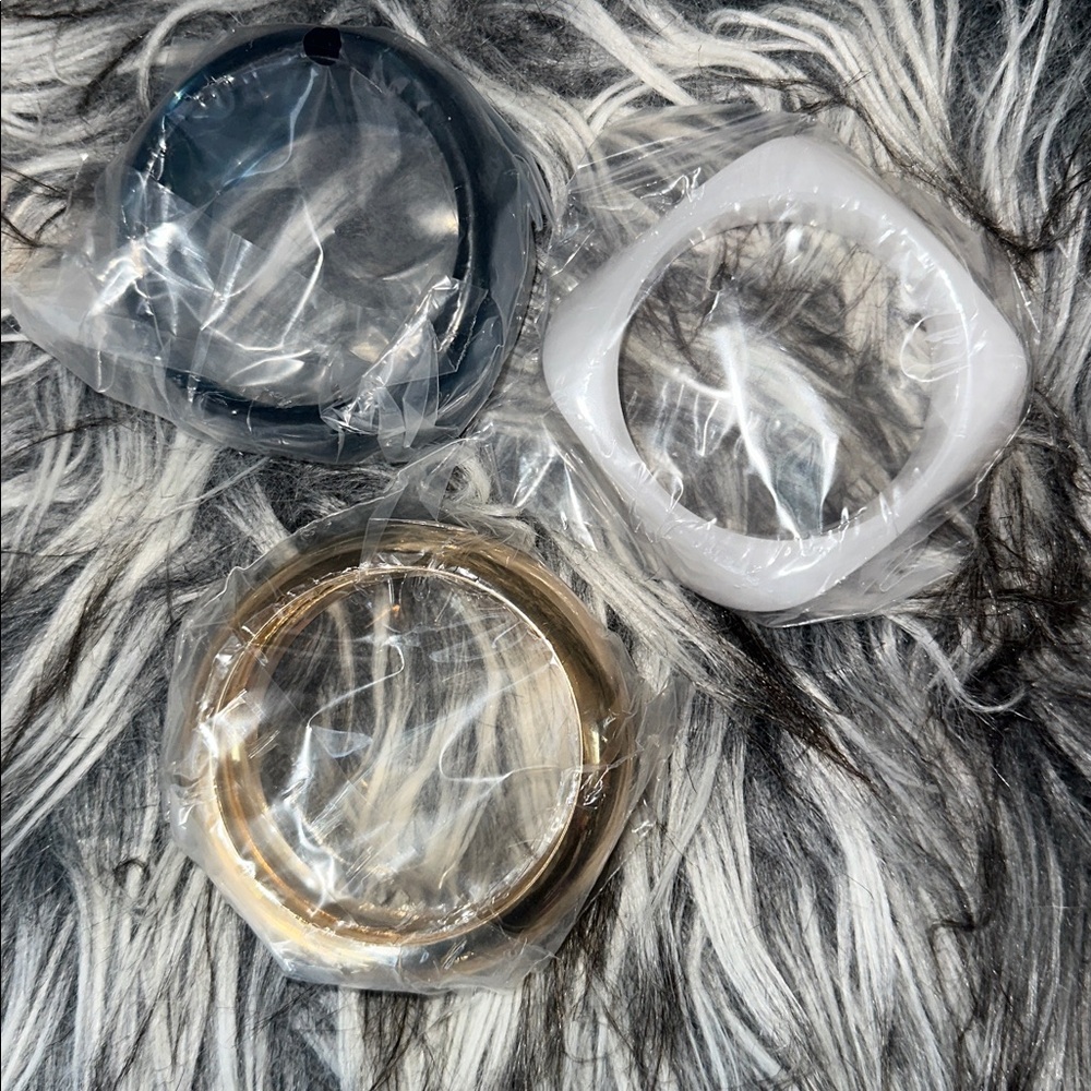 New The Santorini Bangle Set - Picture 2 of 4